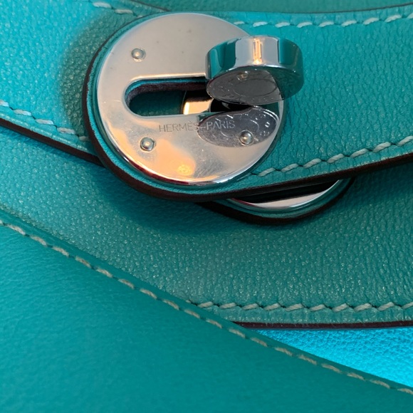 100% Auth RARE Hermès Lindy Lagoon Blue Green 34cm - Picture 4 of 8